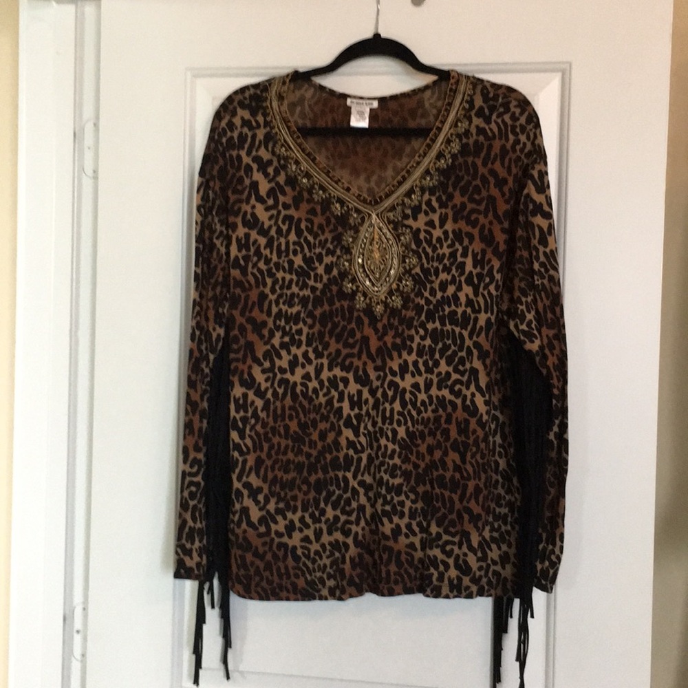 Beautiful leopard print top